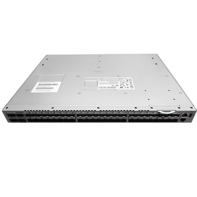Brocade G620 SAN スイッチ、24 個のアクティブ ポート、第 6 世代ファイバ チャネル、および 2 Tbps の総帯域幅を搭載