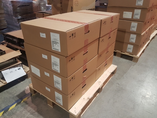 24pcs 32GB SFPの24の活動的な港のブロケードSANスイッチBR-G620-24-32G-R