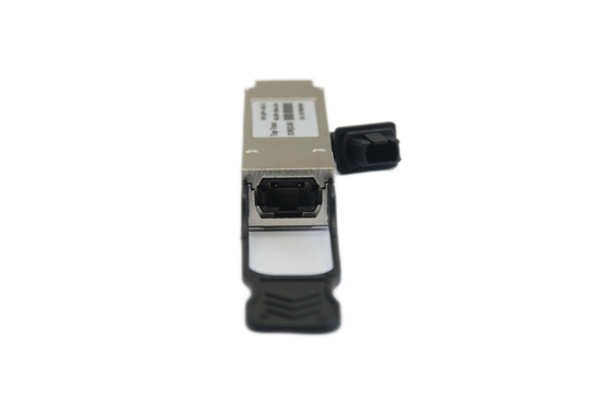 互換性があるMPO MTP-12 40G QSFP+のトランシーバーMMF 150M 850NM MikroTik Q+85DMTP150D