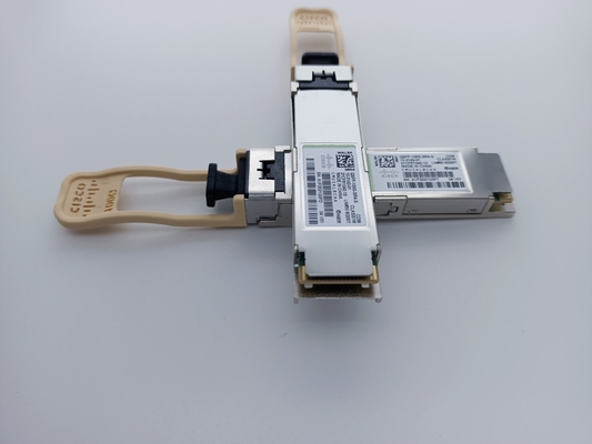 MPO-12コネクターが付いているCisco QSFP-100G-SR4-S 10-3142-01 QSFP28 100G SR4 100m OM4 MMFの光学モジュール