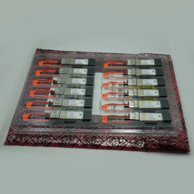 Finisar FTL410QD4C 40GBASE-SR4/10GBASE-SRイーサネットへの10GBASE-SR 300m QSFP+ Gen4のブレイクアウト