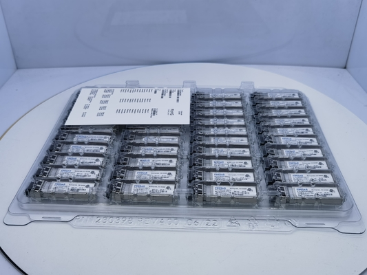 オリジナル・フィニサール FTLF8532P4BCV 光学モジュール 32G 850nm ショート波長 SFP+ トランシーバー