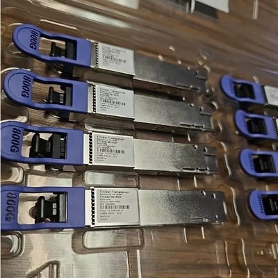 新しいFinisar QSFP-DD-800G-DR8 500m SMF MPO16パラレル光モジュール 高レート800Gネットワークスイッチ 16コア容量 400G光ファイバー機器