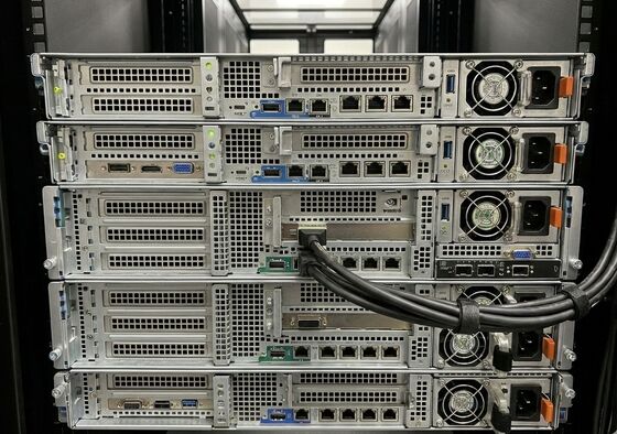 Mellanox MCX75310AAS-NEAT ConnectX-7 400Gb/s NDR InfiniBand シングル ポート OSFP PCIe 5.0 x16 ネットワーク カード (AI サーバー用)