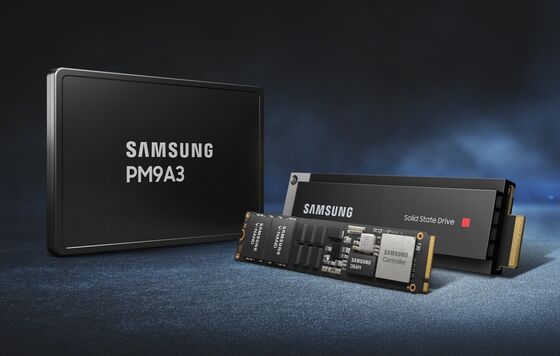 Samsung MZQL27T6HBLA-00A07 PM9A3 7.68TB U.2 NVMe SSD PCIe4.0 x4 2.5インチ エンタープライズデータセンターソリッドステートドライブ