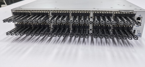 6520 GEN 5のブロケードSANはBR-6520-48-8G-R 48左舷活動的なSFP+を転換する